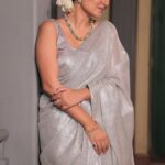 Ruhaani Tissue Pure Two Tone Tissue Silk Saree with Contrast Pallu – Handloom Zari & Thread Weaving